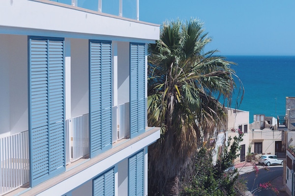 Bagian depan properti