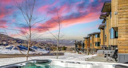 The Ridge at Canyons Village by AvantStay | Stunning Ski In/Out Condo w/ Hot Tub