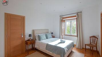 Family Double Room, Multiple Beds, Non Smoking, Private Bathroom | Free WiFi, bed sheets