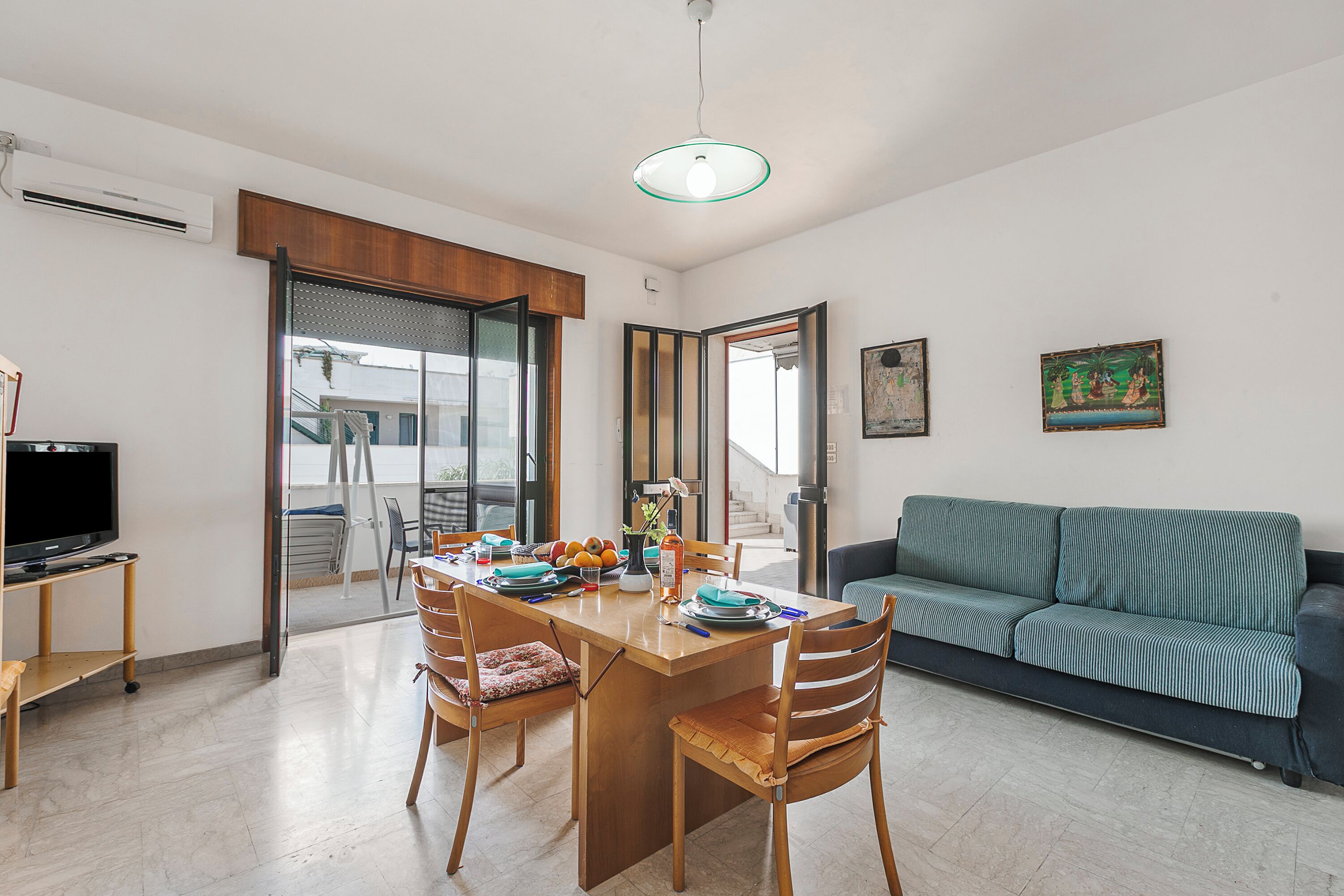 21-inch TV with cable channels