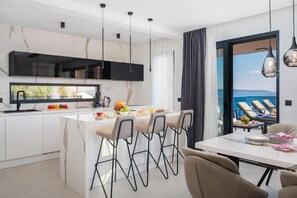 Dining - Luxury villa with swimming  pool and sauna (Trogir)