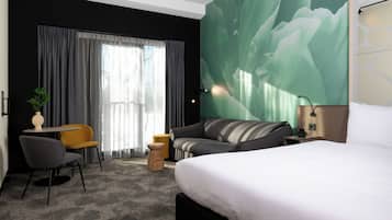 Luxury Double or Twin Room | 1 bedroom, minibar, in-room safe, blackout drapes