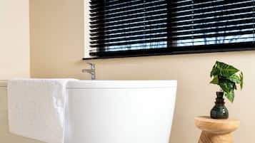 Deluxe Suite | Bathroom | Hair dryer