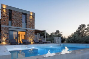 Pool - Serene atmosphere, 50 sq.m pool, ultimate privacy! (Heraklion)