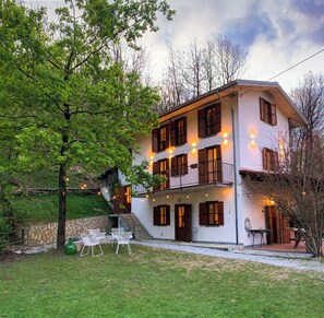 Exterior - Materin: cozy chalet nestled in nature with private garden and forest (Piemonte)