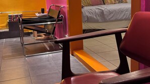 A room with a bed, a desk, and a chair. - Rent a full equipped basement in a Design house only 15min from city center. (Gentofte)