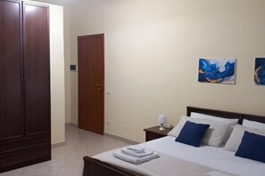 1 bedroom, iron/ironing board, WiFi, bed sheets - 1 Bedroom Apartment in Palermo (Palermo)