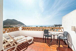 舒适套房, 海景 | 客房内保险箱、免费 WiFi、床单