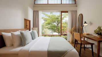 In-room safe, individually decorated, individually furnished, desk