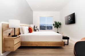 Hypo-allergenic bedding, in-room safe, laptop workspace, blackout drapes - Otonomus Hotel - Las Vegas (Las Vegas)