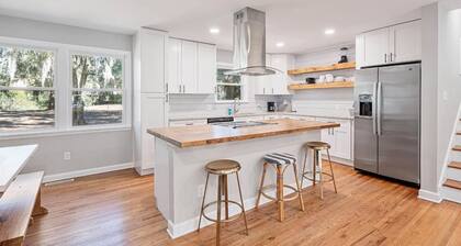 Luxury Home Minutes to Base & Downtown - Sleeps 9