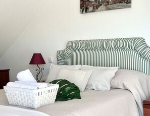 1 Schlafzimmer, Bügeleisen/Bügelbrett, Bettwäsche