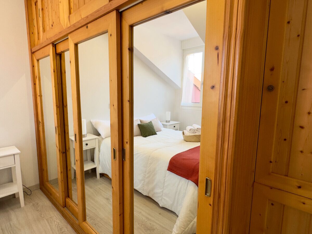 1 bedroom, iron/ironing board, bed sheets