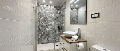 Hair dryer, towels