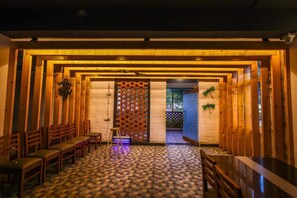 Restaurant - Lazo Avarta Resort and Convention Centre Pondicherry (Marakkanam)