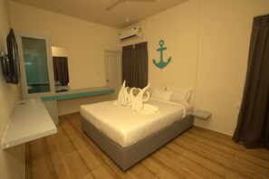 Ruang kerja komputer riba, kalis bunyi, Wi-fi percuma 