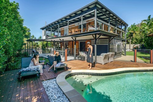 Battery Hill Pet-Friendly Poolside Paradise