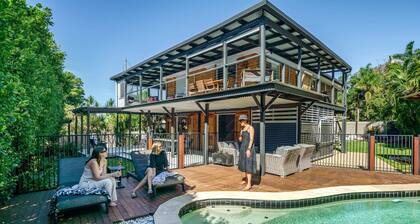 Battery Hill Pet-Friendly Poolside Paradise