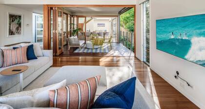 Headlands Hideaway - Pet Friendly Home at Moffs