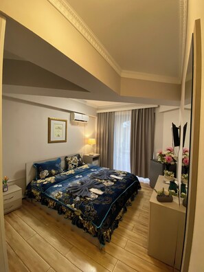 Chambre Double Classique, 1 chambre, vue ville | Literie de qualité supérieure, décoration personnalisée