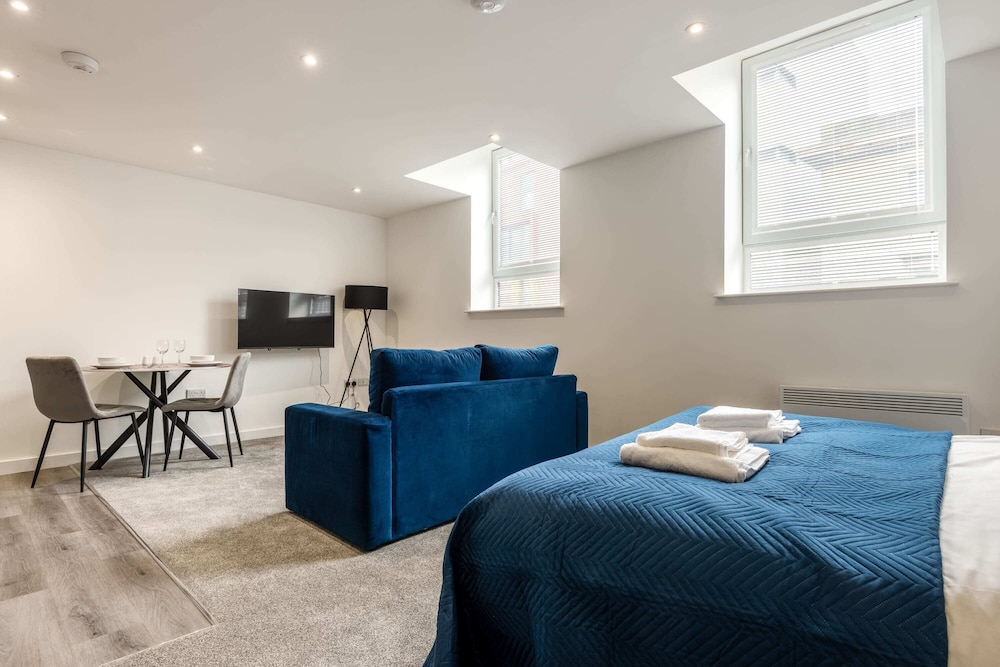 Contemporary Studio Apartment in Central Rotherham Rotherham Vrbo