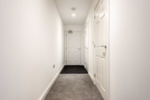Interior - Contemporary Studio Apartment in Central Rotherham (Rotherham)