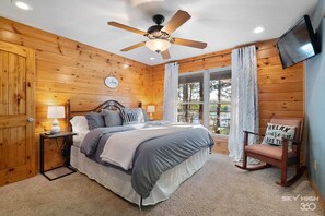 4 bedrooms, iron/ironing board, travel crib, WiFi - The Waters Edge Oasis at Table Rock Lake (Golden)