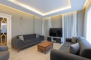 Living area - Villa Tutar Icmeler Central (near the beach) daily weekly rentals (Icmeler)