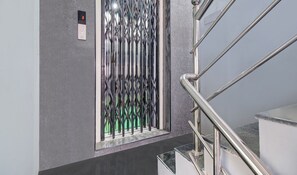 Lobby - OYO RSL GUEST HOUSE (Guntur)