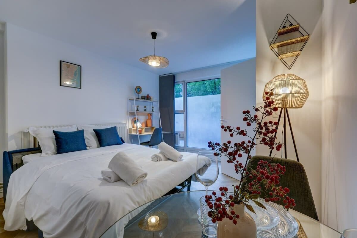 3 bedrooms, desk, iron/ironing board, WiFi