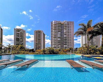 Charmoso apartamento próximo à Praia da Barra da Tijuca/RJ