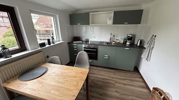 Kühlschrank, Ofen, Herdplatte, Geschirrspüler