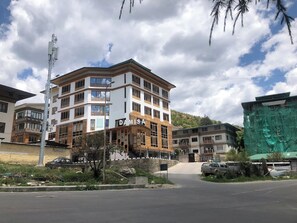 施設の正面