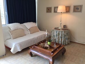 Living area - Two-room sea apartment 150 from the sea (Sunny Beach)