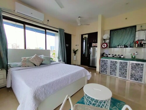 6 - Studio in Vile Parle near NM college