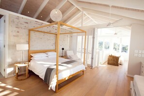 4 室のベッドルーム、デスク、アイロン / アイロン台、WiFi (無料)