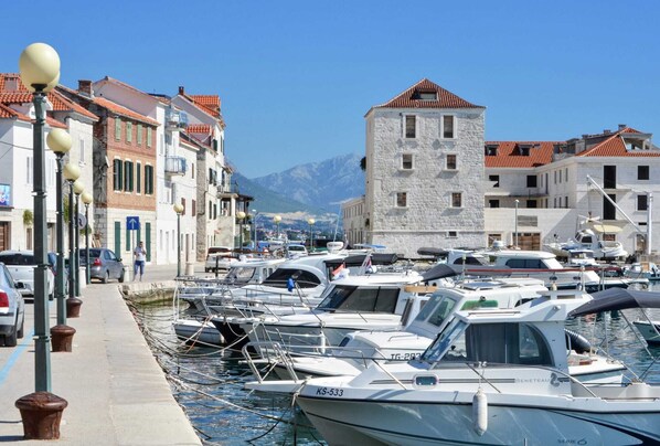 Marina - Apartment Sole - your modern haven in Kastel Stari (Kaštel Stari)