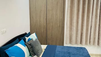 1 bedroom, WiFi, bed sheets