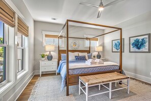 6 slaapkamers, een bureau, een strijkplank/strijkijzer, reisbedje