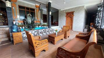 Ruang duduk lobi