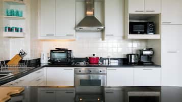 Vila, 2 kamar tidur, pemandangan laut | Dapur pribadi | Produk pembersih yang ramah lingkungan