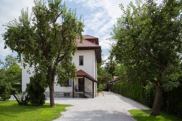 Exterior - Apartmaji Koman, Bled - For 5 - Pet Friendly! (Bled)