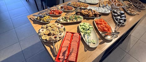 Gratis frukostbuffé varje dag