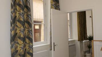 3 habitaciones, tabla de planchar con plancha y wifi gratis