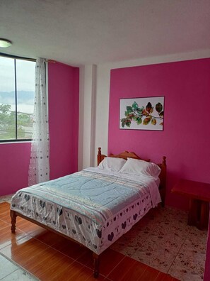 Casa | 4 dormitorios, tabla de planchar con plancha, wifi gratis y ropa de cama