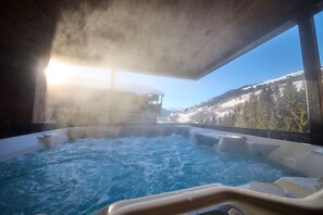 Outdoor spa tub - NANI – Mountain Chalet (Saalbach-Hinterglemm)