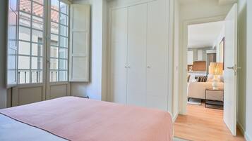 1 bedroom, internet, bed sheets