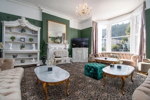 Living area - Lansdowne House with Private Car park (Llandudno)