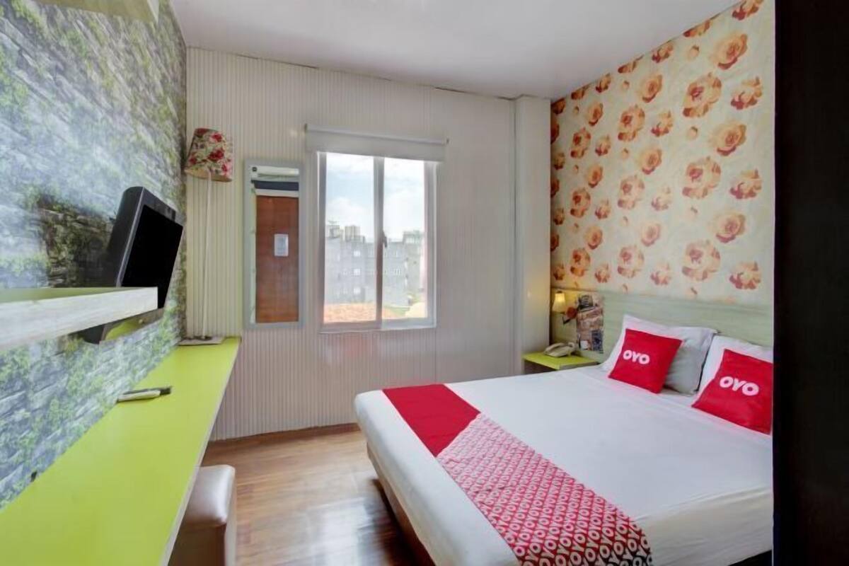 1 bedroom, desk, laptop workspace, free WiFi