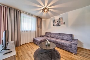 Comfort Apartment, Non Smoking, Lake View | Living area | 50-inch flat-screen TV with cable channels - Apartment Sophie (Maishofen)